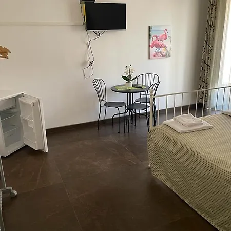 Politi House * Catane